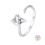 Graceful Manta Ray Ring