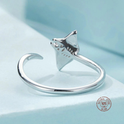 Graceful Manta Ray Ring