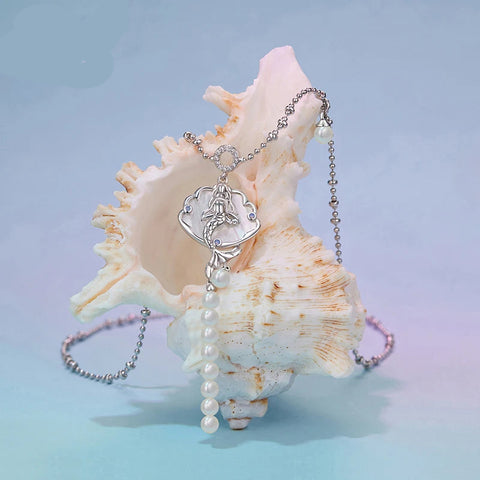 Mermaid Shell Throne Necklace