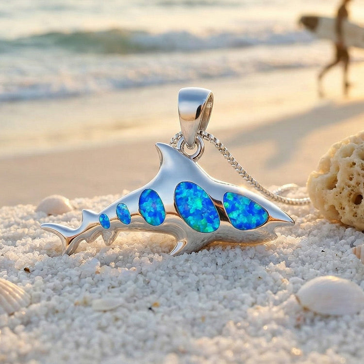 さら【クイックシルバー】シャーク・ボーンネックレス Snap Shark Necklace